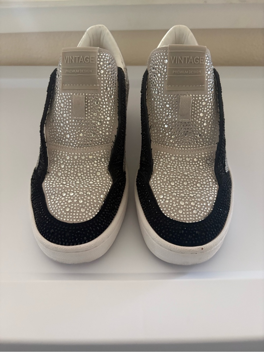Vintage Havana Women’s 6.5 Silver Black Rhinestone Star Slip On Sneakers